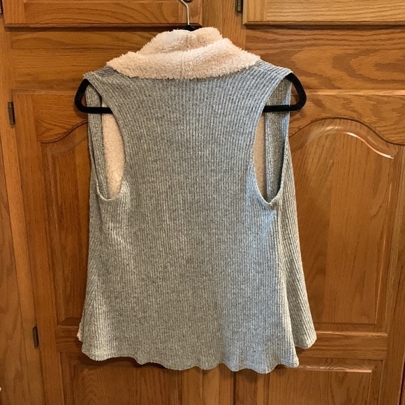 Maurices Sherpa Vest - Picture 4 of 4